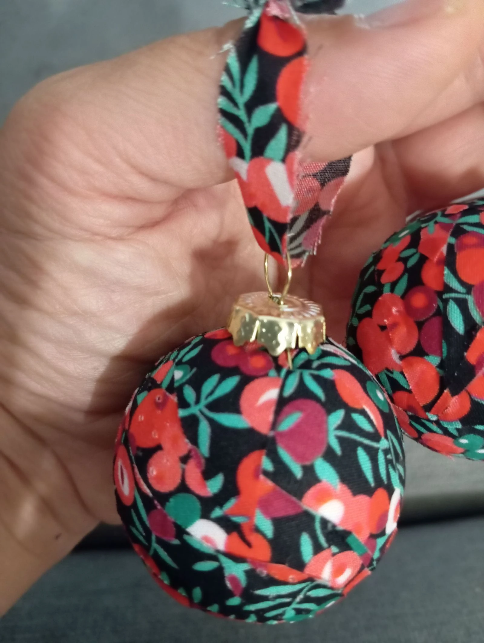 Set van twee kleine liberty kerstballen – photo 3
